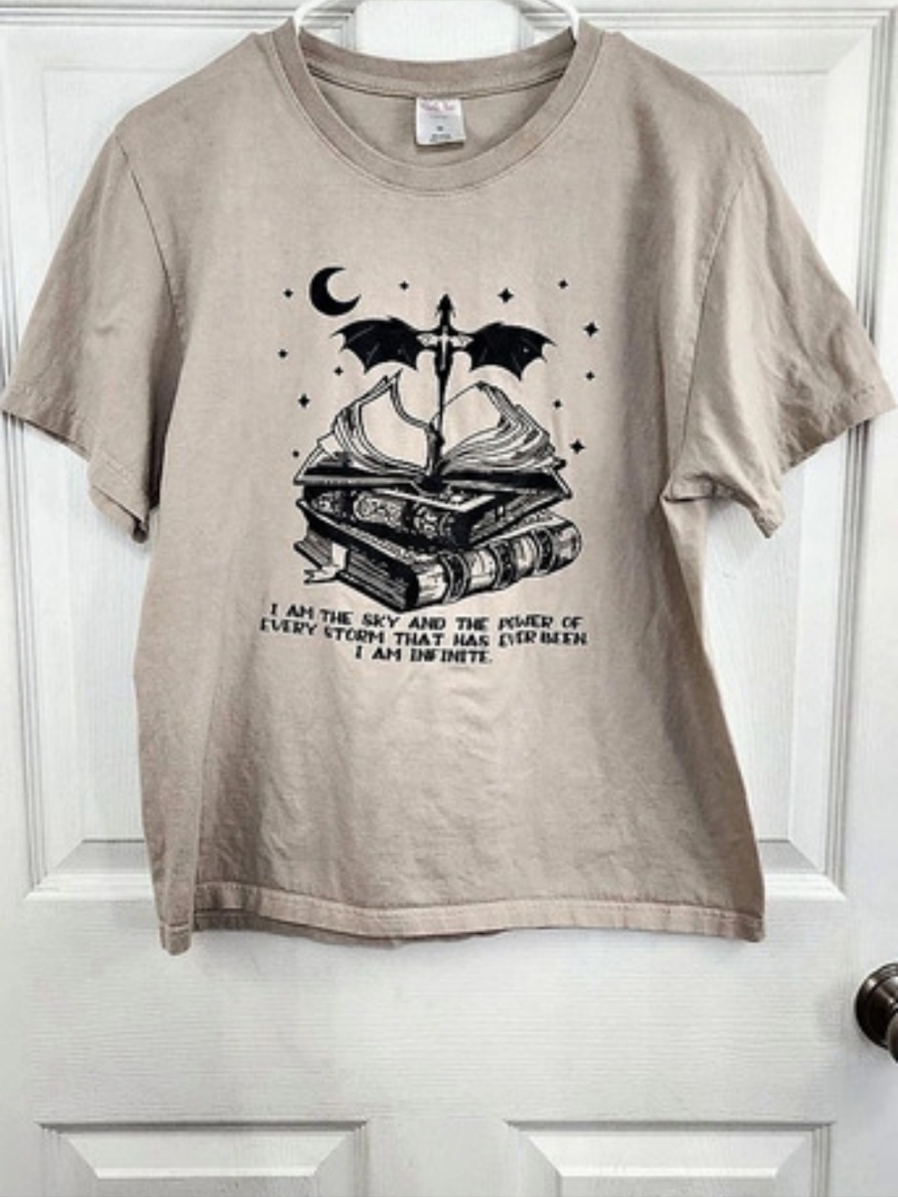 Fourth Wing Graphic Short Sleeve Tee in Beige Size Medium